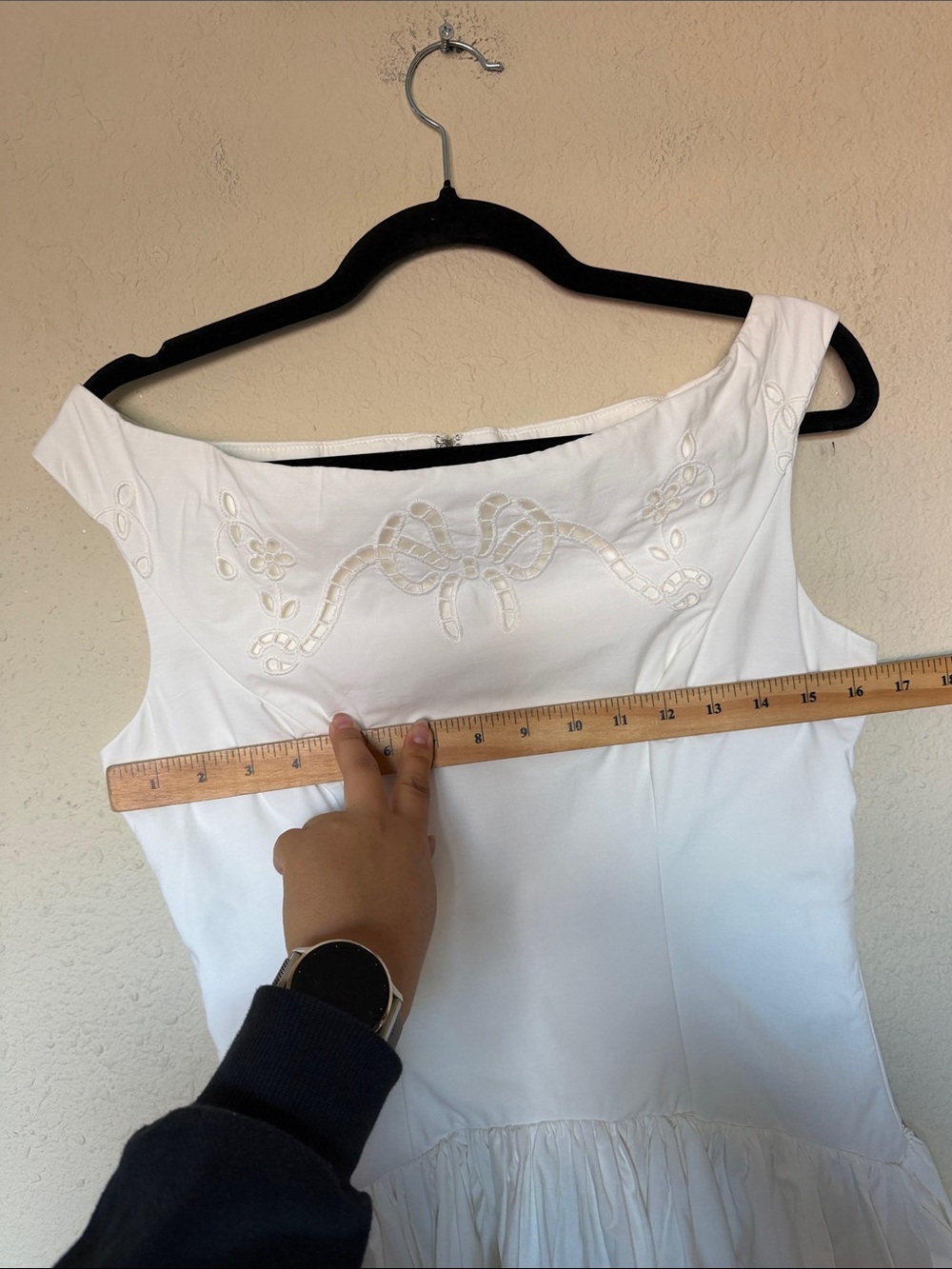 House of CB Lauren White Cotton Broderie Anglaise Boat Neck Mini Dress size M - Picture 12 of 17